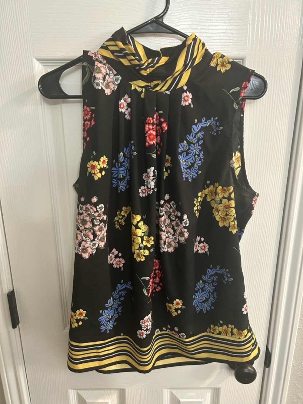 7th Avenue design studio New York & company sz large floral tank blouse black